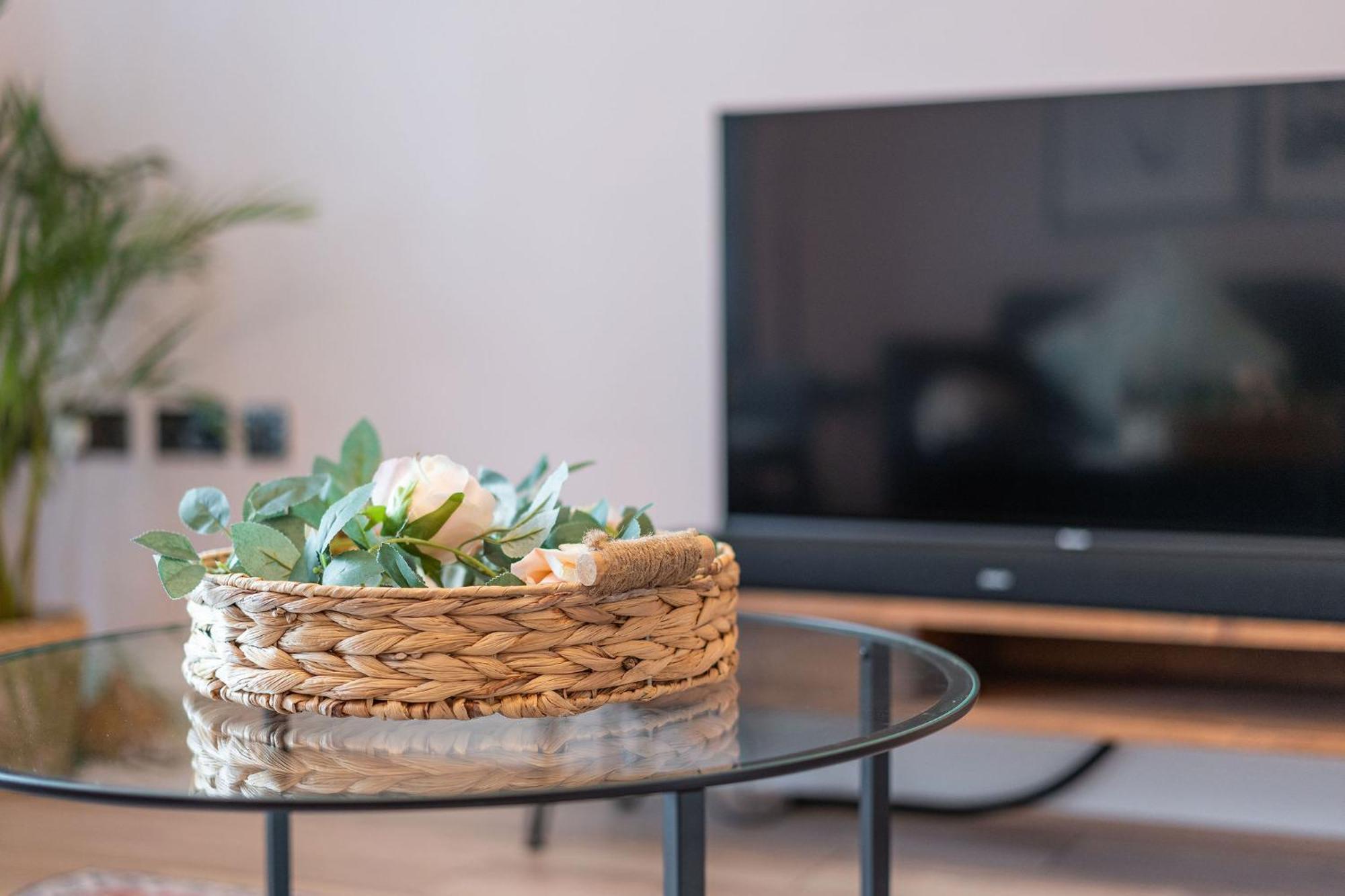 Nature Inspired Bungalow With 3 Rooms - 10 Mins From Manchester Airport Timperley Kültér fotó