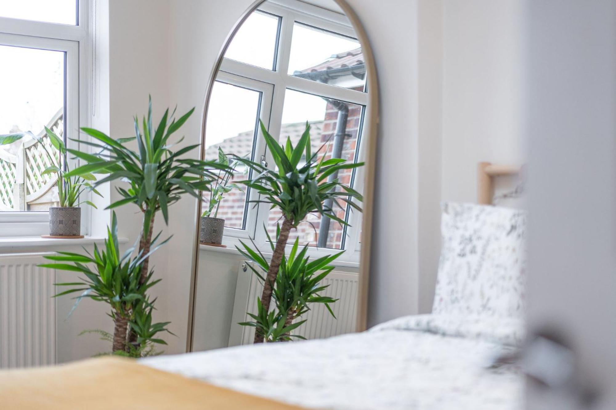 Nature Inspired Bungalow With 3 Rooms - 10 Mins From Manchester Airport Timperley Kültér fotó