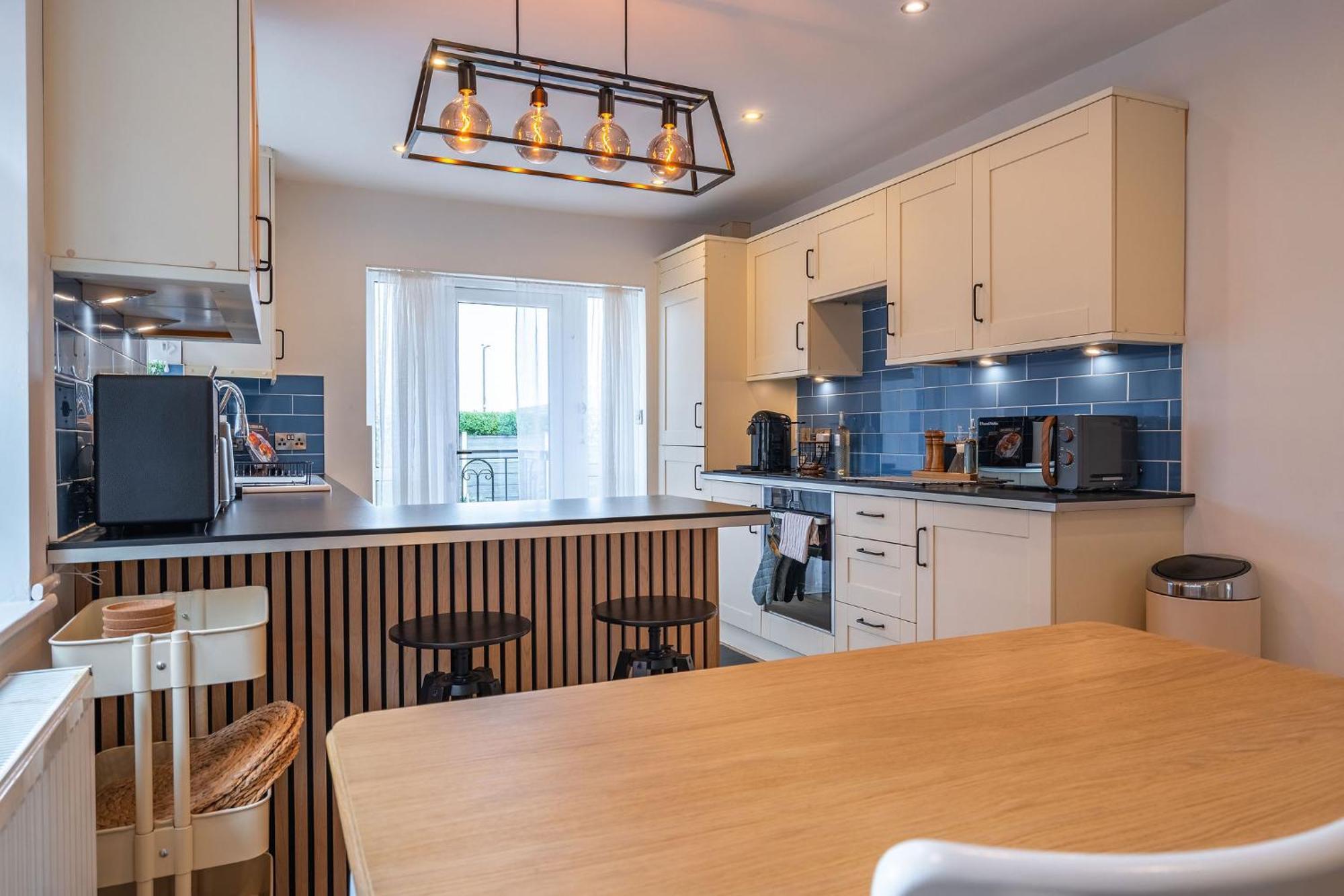Nature Inspired Bungalow With 3 Rooms - 10 Mins From Manchester Airport Timperley Kültér fotó