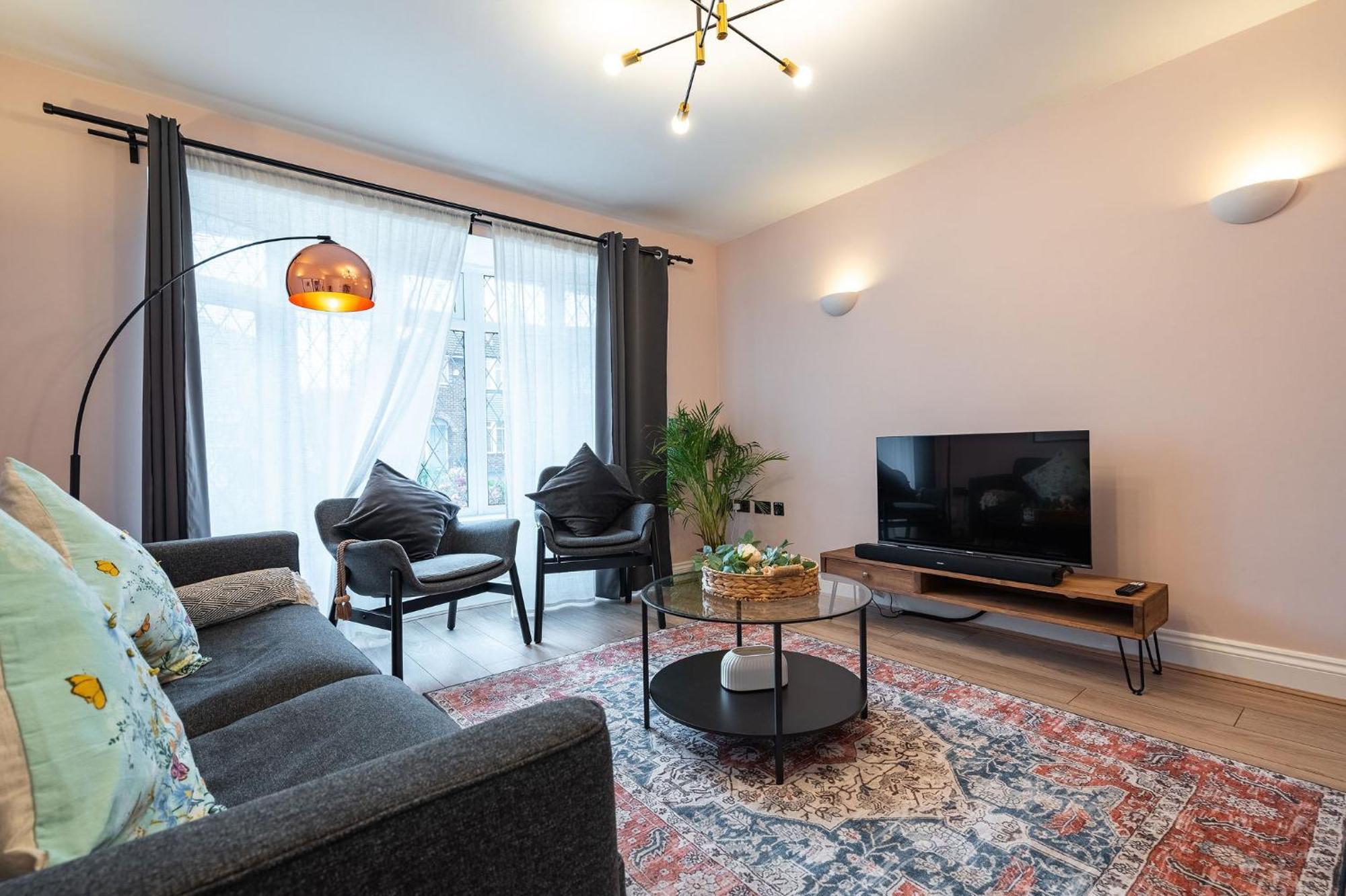 Nature Inspired Bungalow With 3 Rooms - 10 Mins From Manchester Airport Timperley Kültér fotó
