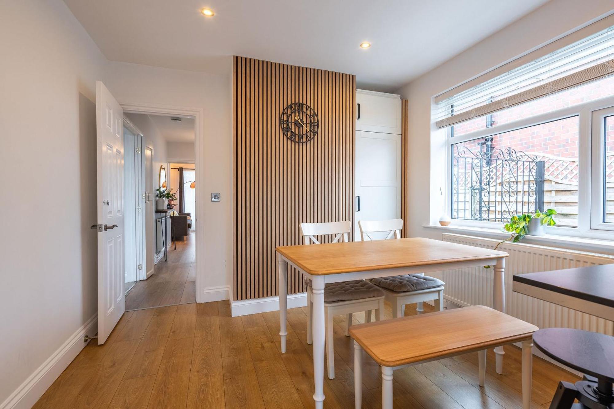 Nature Inspired Bungalow With 3 Rooms - 10 Mins From Manchester Airport Timperley Kültér fotó